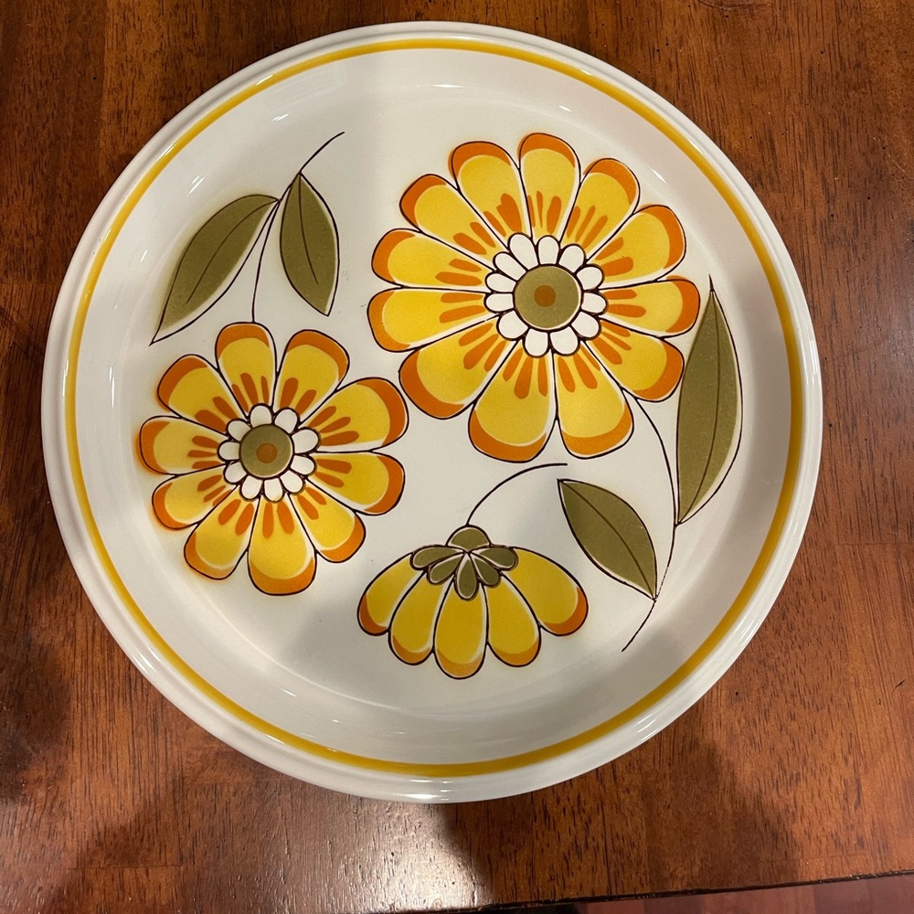 1 Mikasa Light N Lively Happy 05352 plate Platter